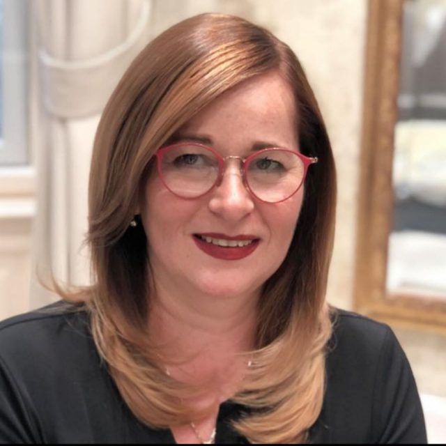 Dr. Teaha Cristina